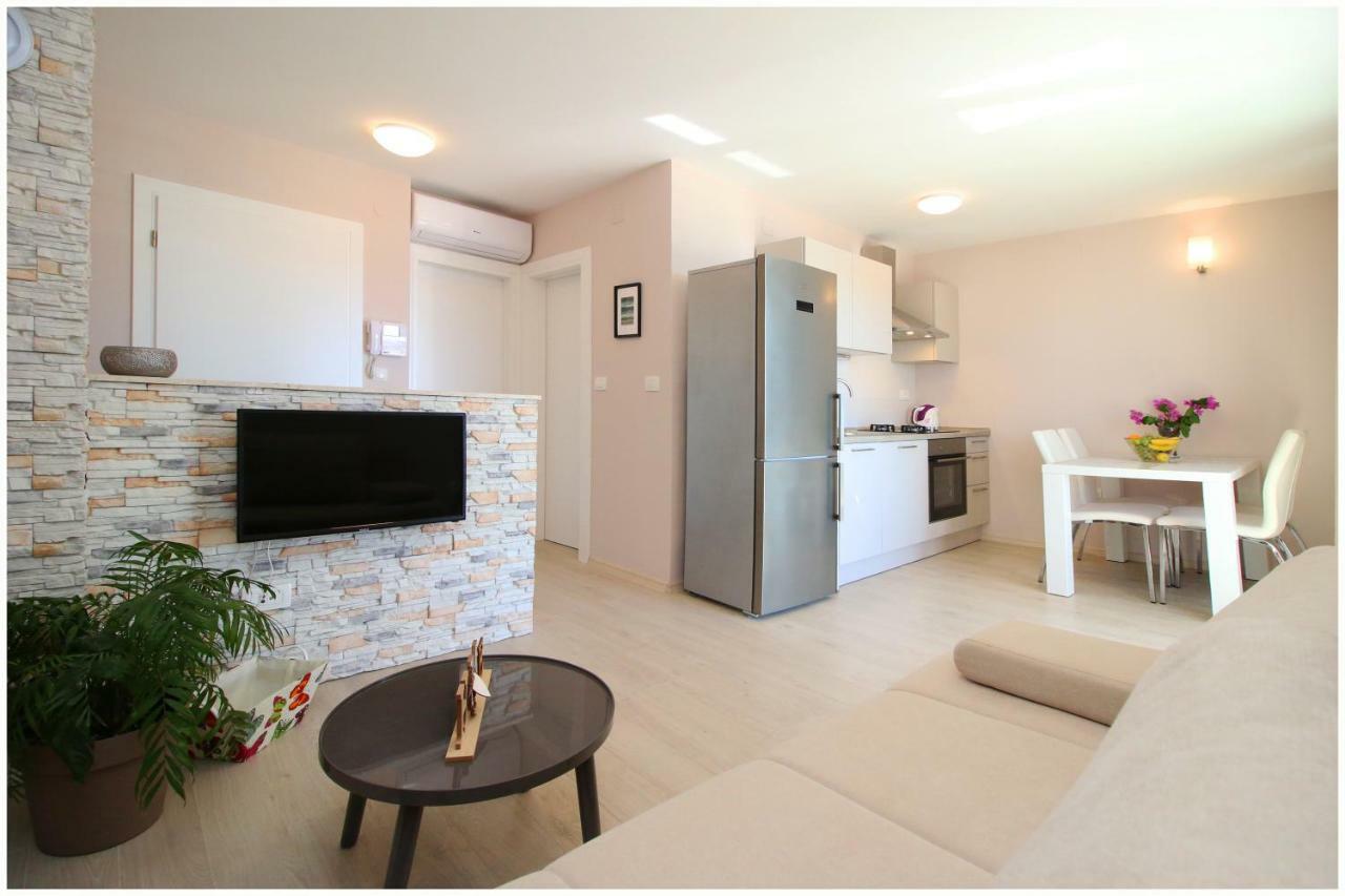 Apartments Silver Beauty Rogoznica  Zewnętrze zdjęcie